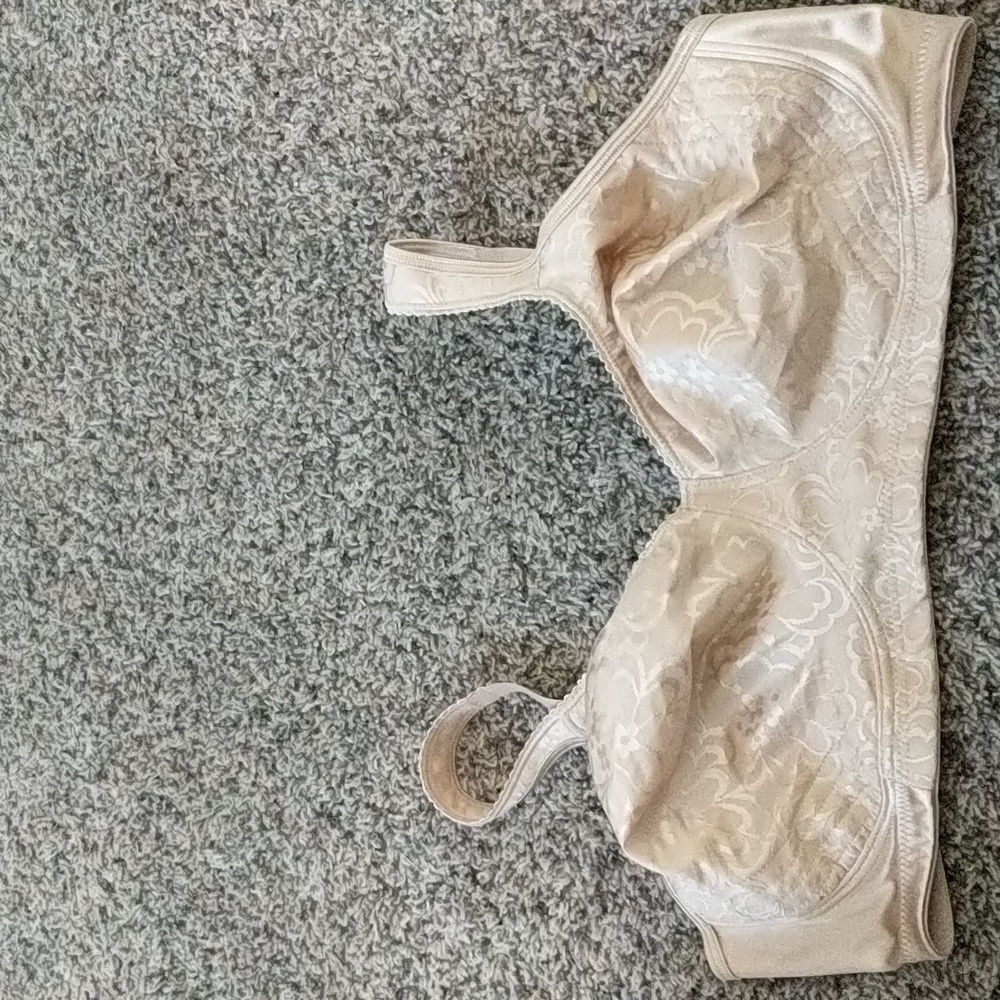 Playtex 18 Hour bra Beige Bra 42C